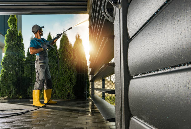 Best Roof Pressure Washing  in Springtown, TX
